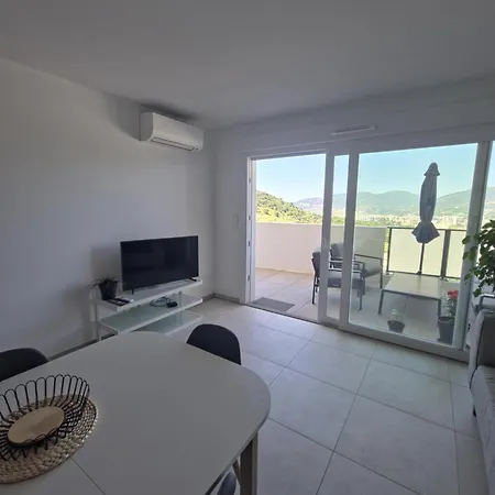 Beau F2 Apartament *
